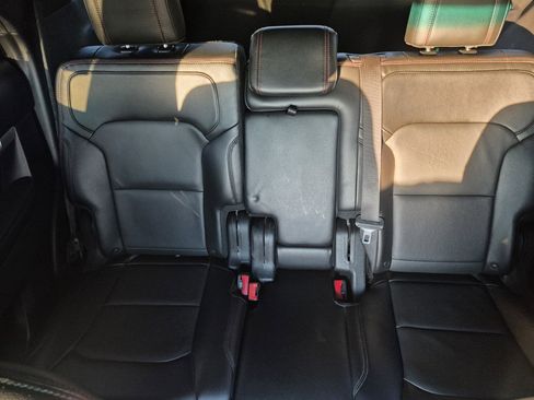 Used 2017 Ford Explorer Sport image 13