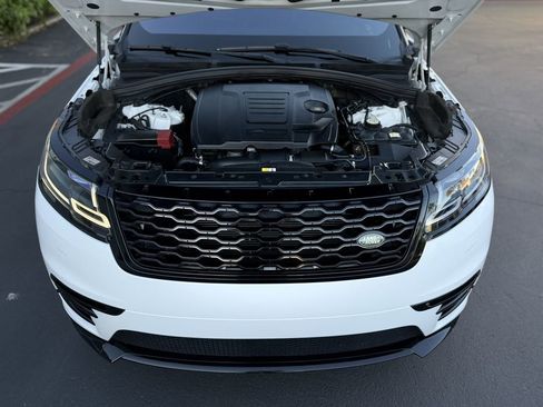 Used 2018 Land Rover Range Rover Velar R-Dynamic SE image 28