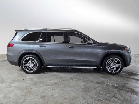 Used 2023 Mercedes-Benz GLS 450 4MATIC image 8