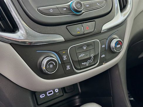 Used 2023 Chevrolet Equinox LS w/ Sport Edition image 22