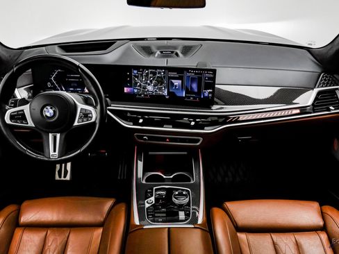 Used 2023 BMW X7 M60i w/ Executive Package image 31