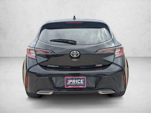 Used 2022 Toyota Corolla XSE image 6