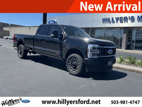 Used 2025 Ford F350 Platinum w/ FX4 Off-Road Package AWD/4WD image 2
