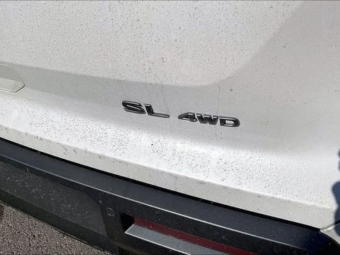 New 2026 Nissan Pathfinder SL image 9