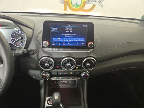 Used 2024 Nissan Sentra SV FWD image 22