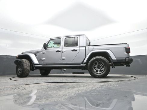 Used 2020 Jeep Gladiator Overland image 29