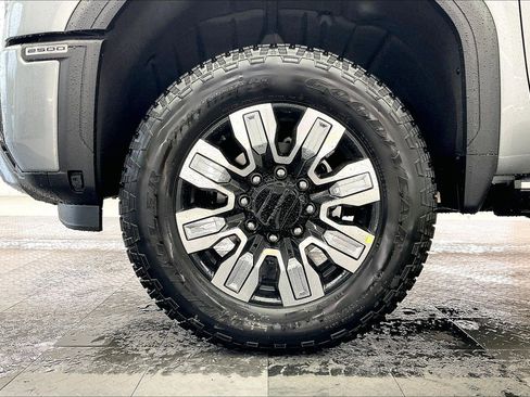 New 2026 GMC Sierra 2500 Denali w/ Denali Reserve Package image 14