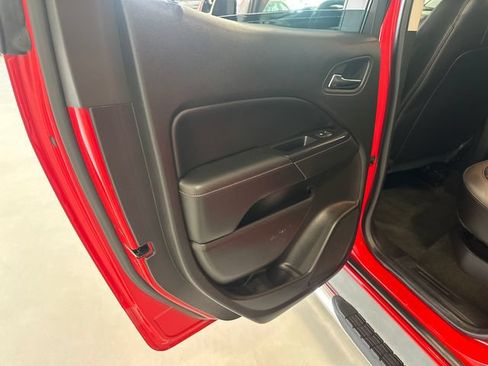 Used 2016 GMC Canyon SLE w/ All Terrain Package AWD/4WD image 26