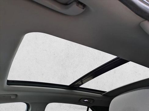 Used 2018 Chevrolet Equinox LT FWD image 17