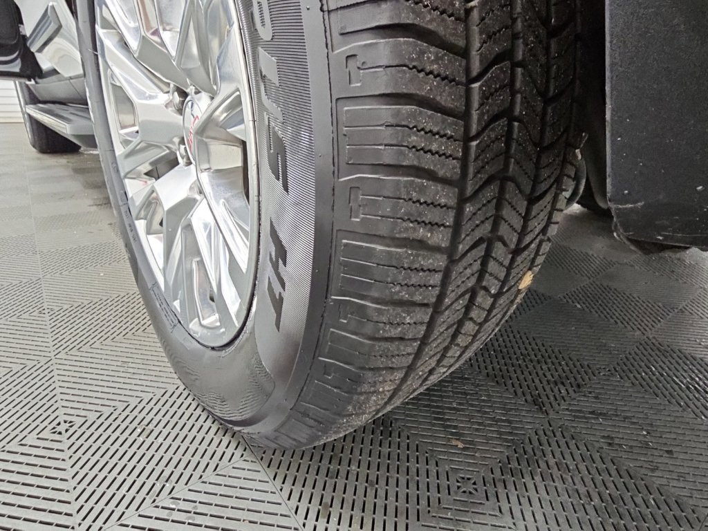 Certified 2025 GMC Yukon Denali RWD image 46