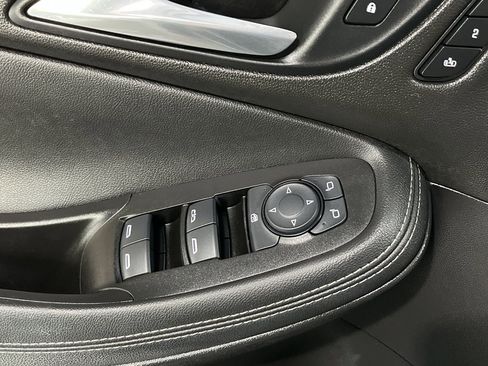 Used 2021 Buick Encore GX Essence w/ Sport Touring Package image 22