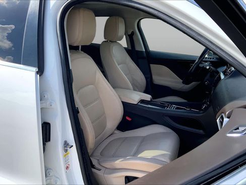Used 2018 Jaguar F-PACE Prestige AWD/4WD image 9