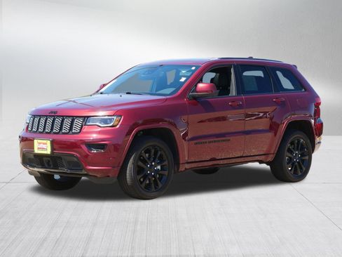 Used 2022 Jeep Grand Cherokee Laredo X AWD/4WD image 3