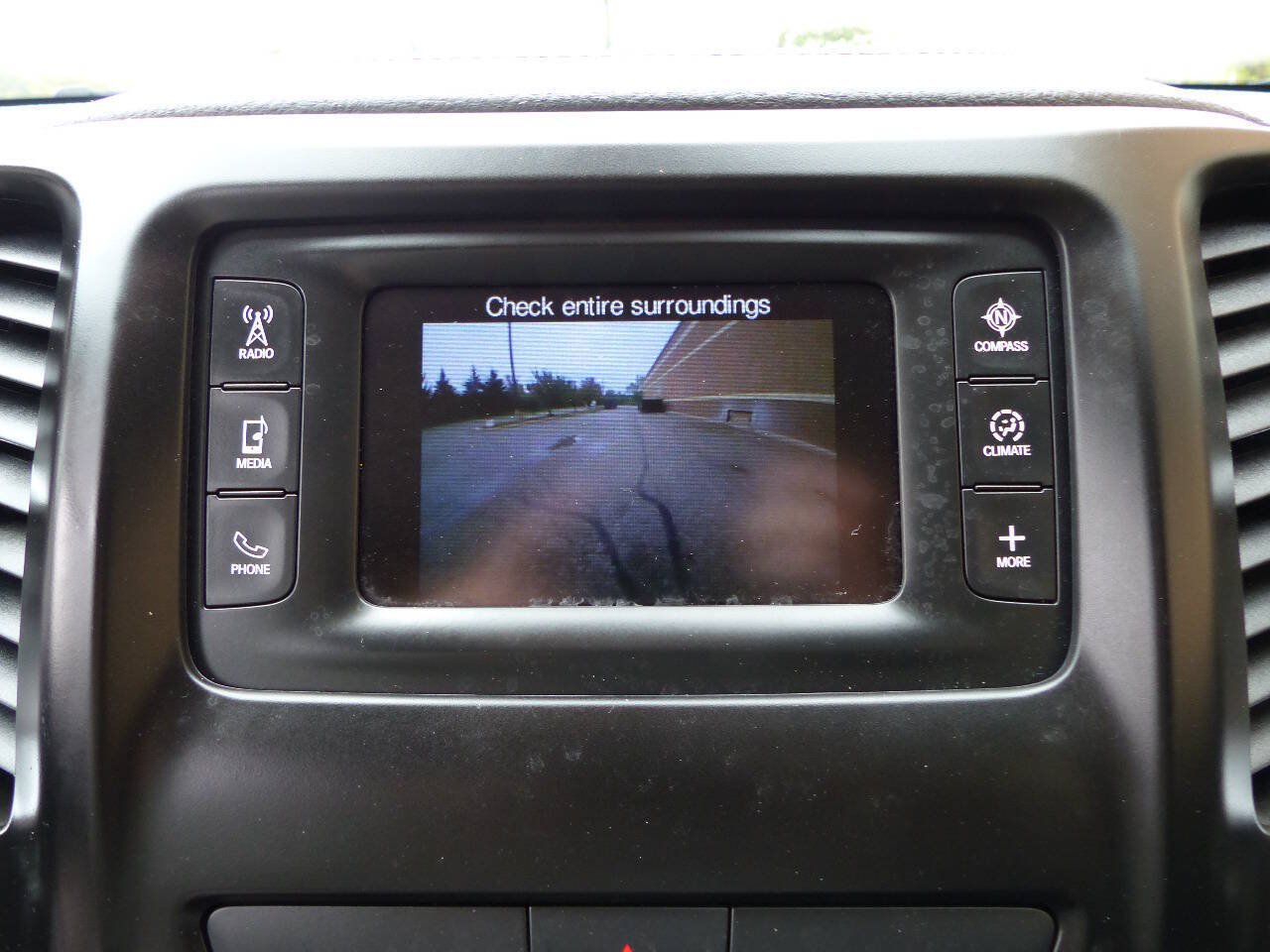 Used 2017 Jeep Cherokee Latitude w/ Cold Weather Group AWD/4WD image 30