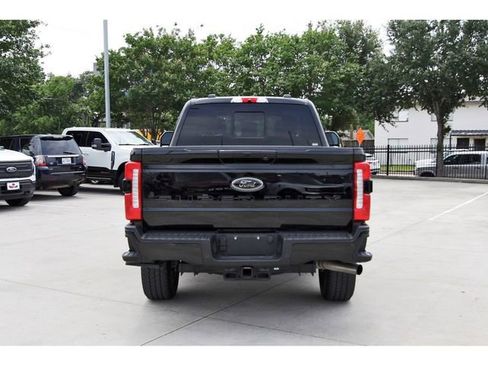 Used 2024 Ford F250 Lariat w/ Lariat Ultimate Package AWD/4WD image 3