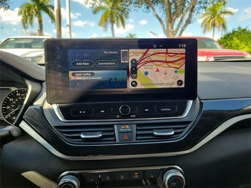 Used 2024 Nissan Altima 2.5 SR w/ SR Premium Package image 19