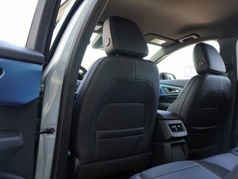 New 2025 Chevrolet Equinox EV LT image 29