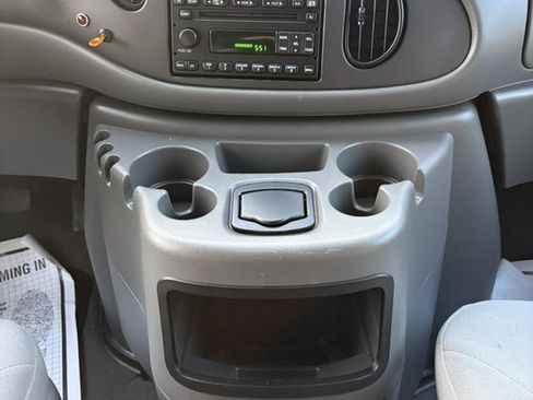 Used 2006 Ford E-450 and Econoline 450 image 17