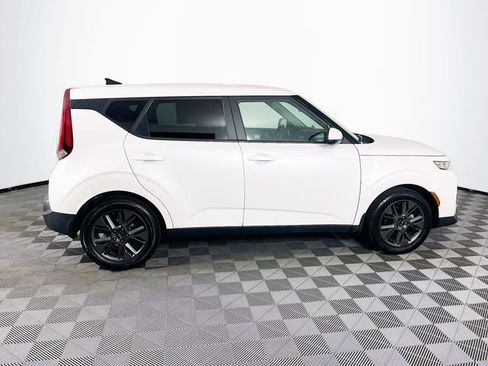 Used 2021 Kia Soul S image 9