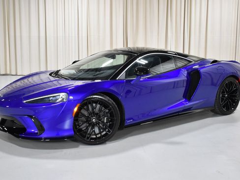 New 2025 McLaren GTS RWD image 1