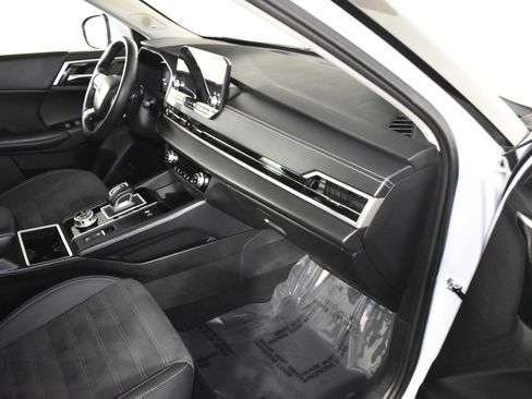 Used 2024 Mitsubishi Outlander SE image 40