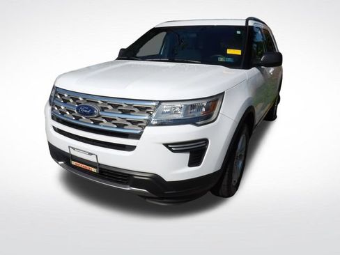 Used 2018 Ford Explorer XLT AWD/4WD image 8