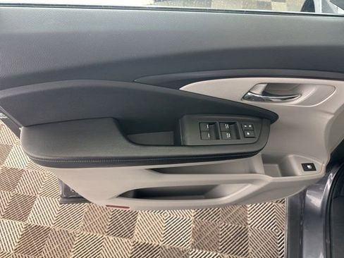 Certified 2017 Honda Ridgeline RTL-T image 24