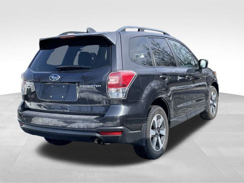 Used 2018 Subaru Forester 2.5i Premium w/ All-Weather Package image 4