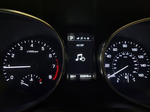 Used 2018 Hyundai Santa Fe Sport image 23