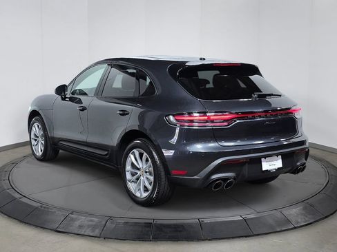 Certified 2023 Porsche Macan AWD/4WD image 3