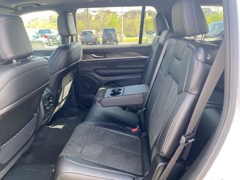 New 2026 Jeep Grand Cherokee L 4WD image 19