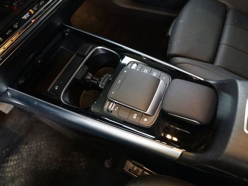 Certified 2023 Mercedes-Benz GLA 250 4MATIC image 17