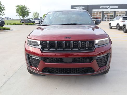 New 2026 Jeep Grand Cherokee Summit w/ Obsidian Package AWD/4WD image 10