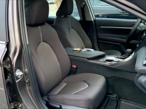 Used 2024 Toyota Camry LE w/ Convenience Package FWD image 10