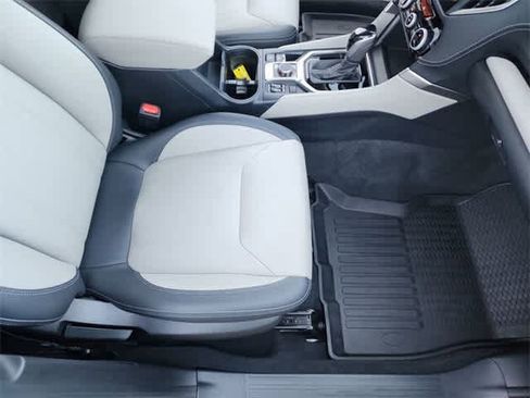Certified 2022 Subaru Forester Limited image 20