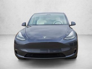Used 2022 Tesla Model Y Long Range video 2