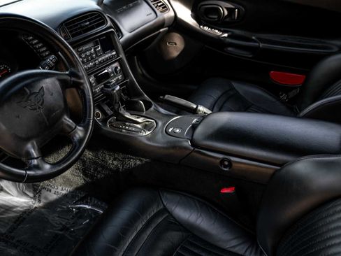 Used 2002 Chevrolet Corvette Convertible w/ Preferred Equipment Group2 image 20