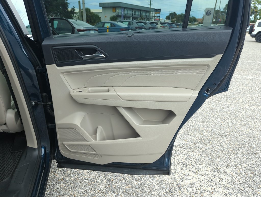 Certified 2023 Volkswagen Atlas SE w/ Panoramic Sunroof Package FWD image 33