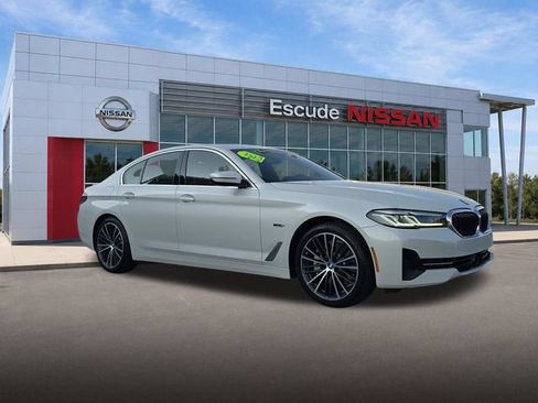 Used 2023 BMW 530e xDrive AWD/4WD image 1