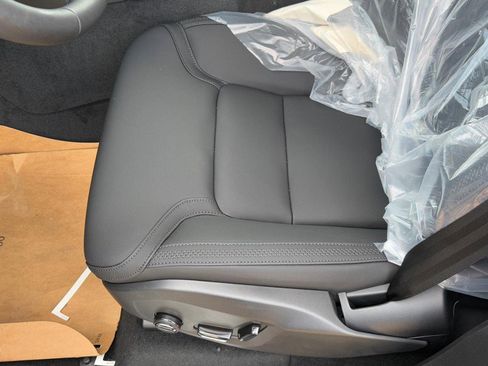 New 2026 Volvo XC90 B6 Plus w/ Protection Package Premier image 12