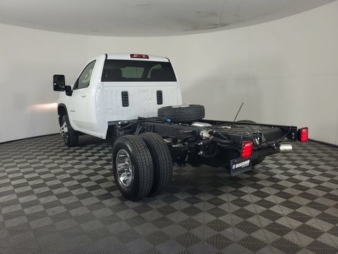 New 2026 Chevrolet Silverado 3500 LT w/ Convenience Package RWD image 6
