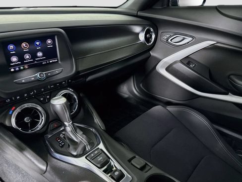 Used 2020 Chevrolet Camaro LT RWD image 22