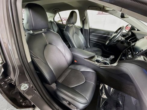 Certified 2023 Toyota Camry XLE image 30