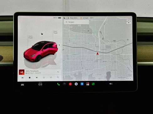 Used 2023 Tesla Model Y Long Range AWD/4WD image 13
