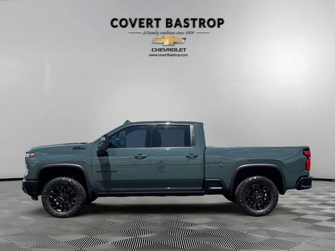 Used 2025 Chevrolet Silverado 2500 LTZ w/ Trail Boss Package image 3