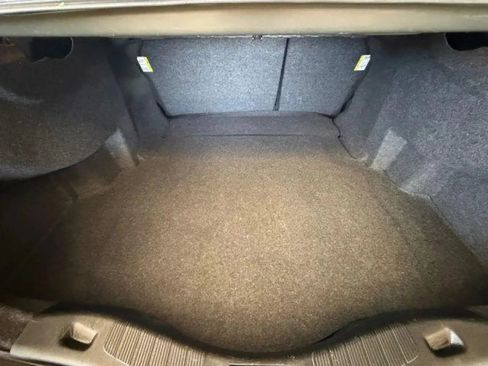 Used 2019 Ford Fusion SE FWD image 12