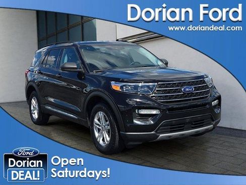 Certified 2023 Ford Explorer XLT w/ Equipment Group 202A AWD/4WD image 1