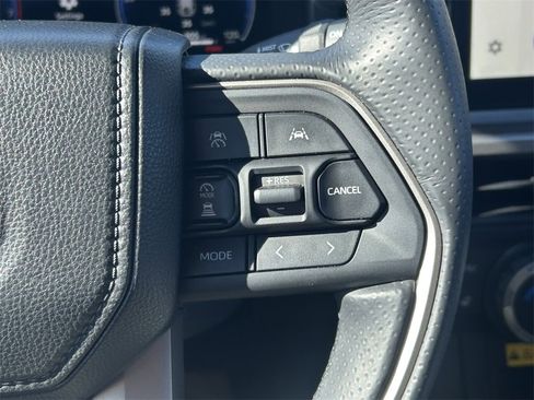 Used 2025 Toyota 4Runner TRD Off-Road Premium image 45