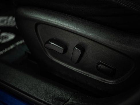 Used 2019 Nissan Rogue SV w/ Sun & Sound Touring Package FWD image 15