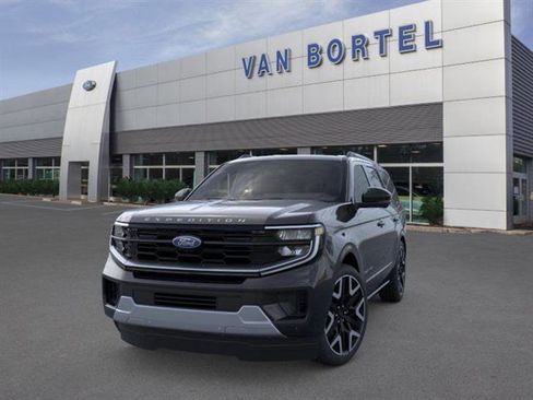 New 2026 Ford Expedition Platinum w/ Platinum Ultimate Package image 2